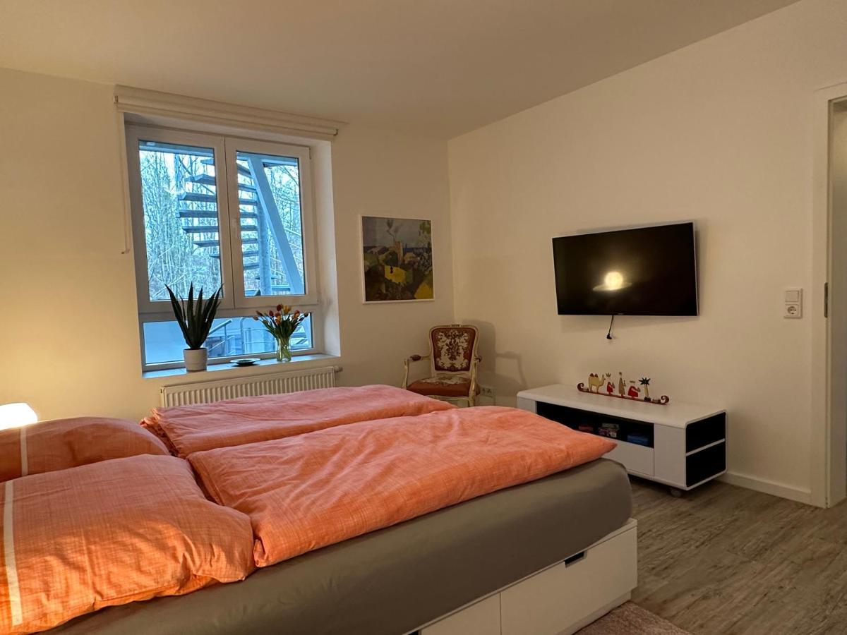 Am Kleinen Muehlenteich - Zentrale Ruhige Lage Mit Parkplatz Und Fahrraedern Apartment Flensburg Exterior foto