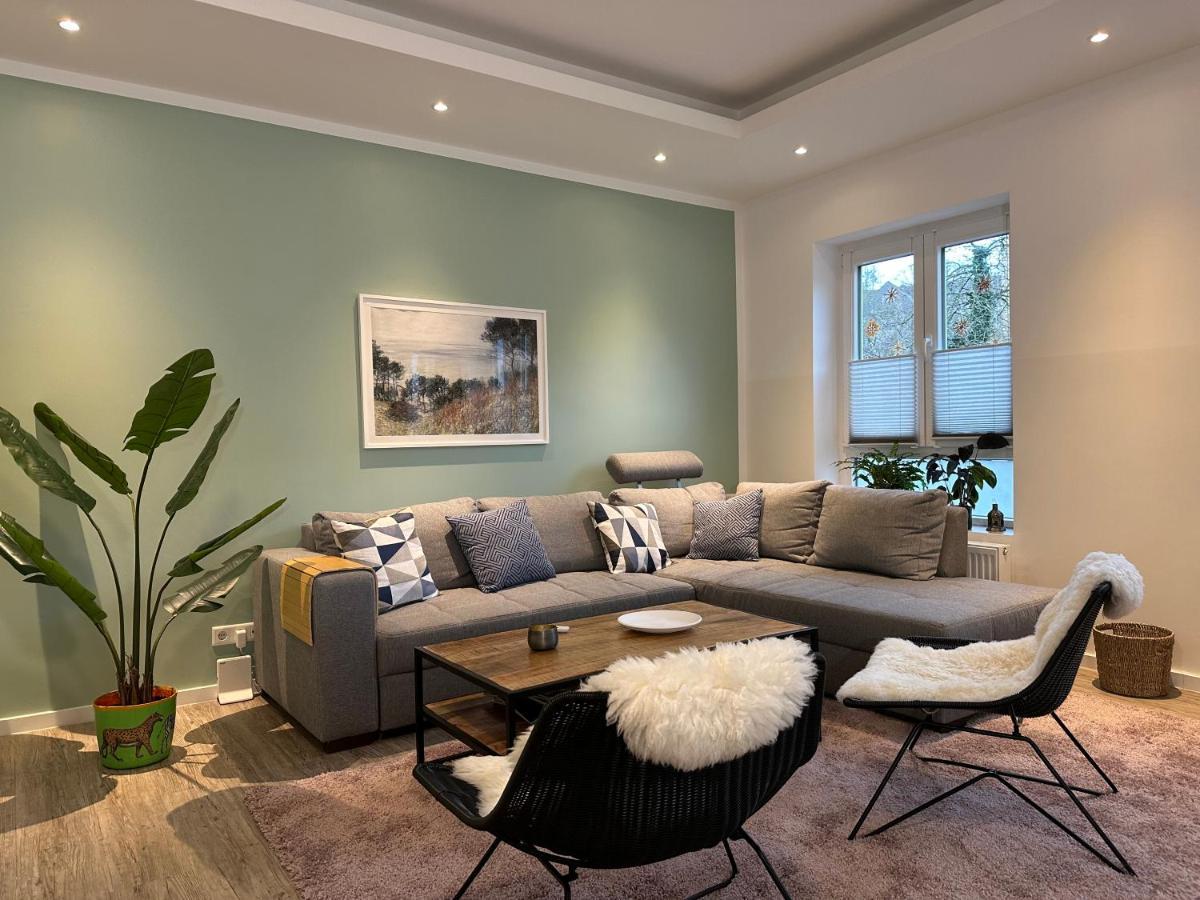 Am Kleinen Muehlenteich - Zentrale Ruhige Lage Mit Parkplatz Und Fahrraedern Apartment Flensburg Exterior foto