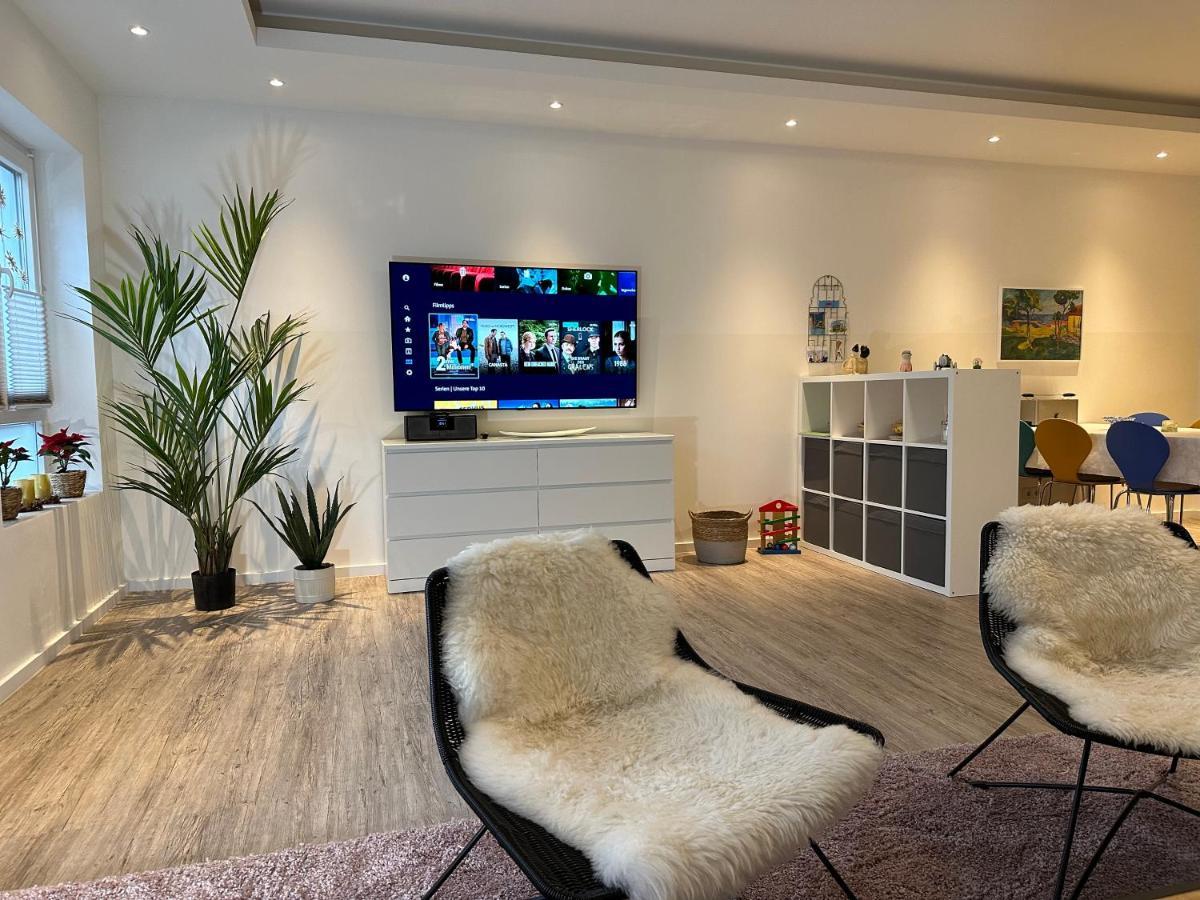 Am Kleinen Muehlenteich - Zentrale Ruhige Lage Mit Parkplatz Und Fahrraedern Apartment Flensburg Exterior foto